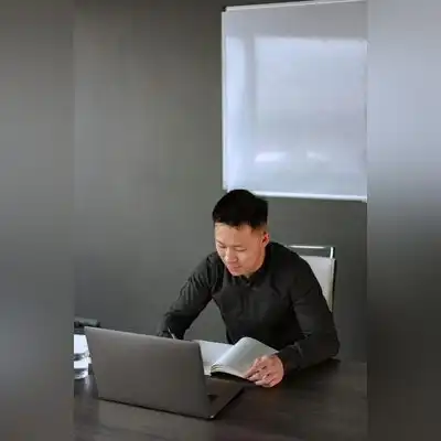 赖蔓